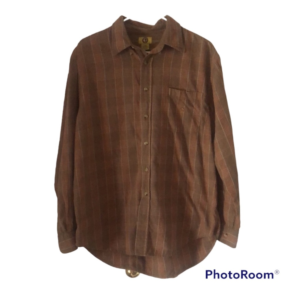 Men’s fall button down vintage Duck Head shirt front pocket